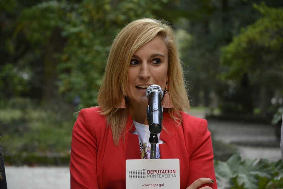 Paula Cabaleiro nun acto da Deputación de Pontevedra en 2019. Fonte: Facebook de Paula Cabaleiro